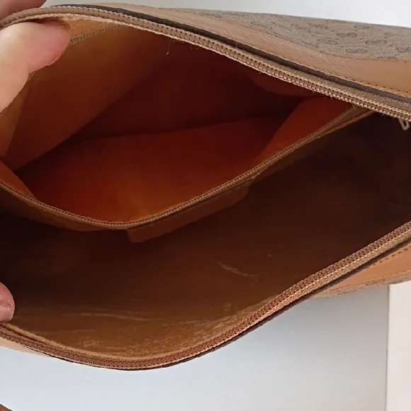 Vintage Gucci Micro GG brown coated canvas crossbody camera bag - Picture 14 of 16